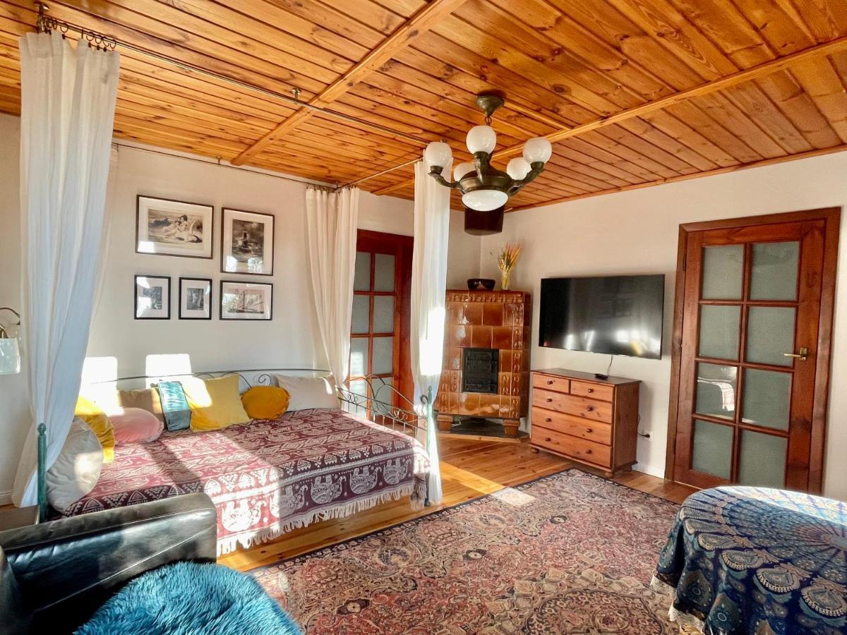 Apple Tree House Villa Lubin  ภายนอก รูปภาพ