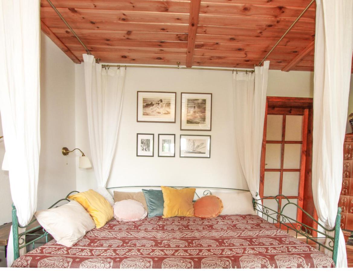 Apple Tree House Villa Lubin  ภายนอก รูปภาพ